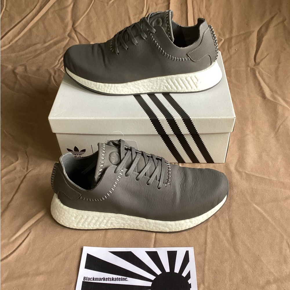 Wings + Horns x Adidas NMD R2 Ash BB3117 Men's Size 10.5